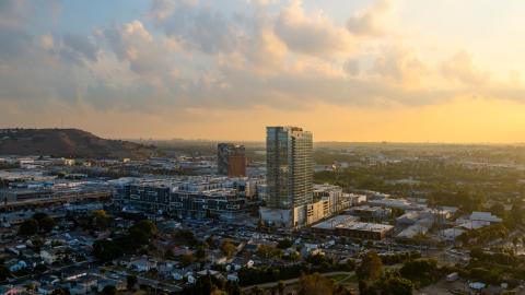 <a href='https://hunterkerhart.com' target='_blank'>Hunter Kerhart Architectural Photography</a>