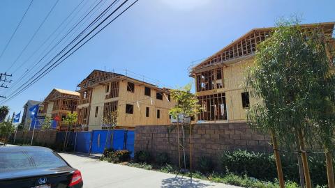 Construction of Moneta Pointe