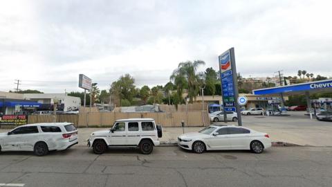 5238 N. Topanga Canyon Boulevard