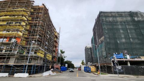 View looking north on Motor from Washington Boulevard